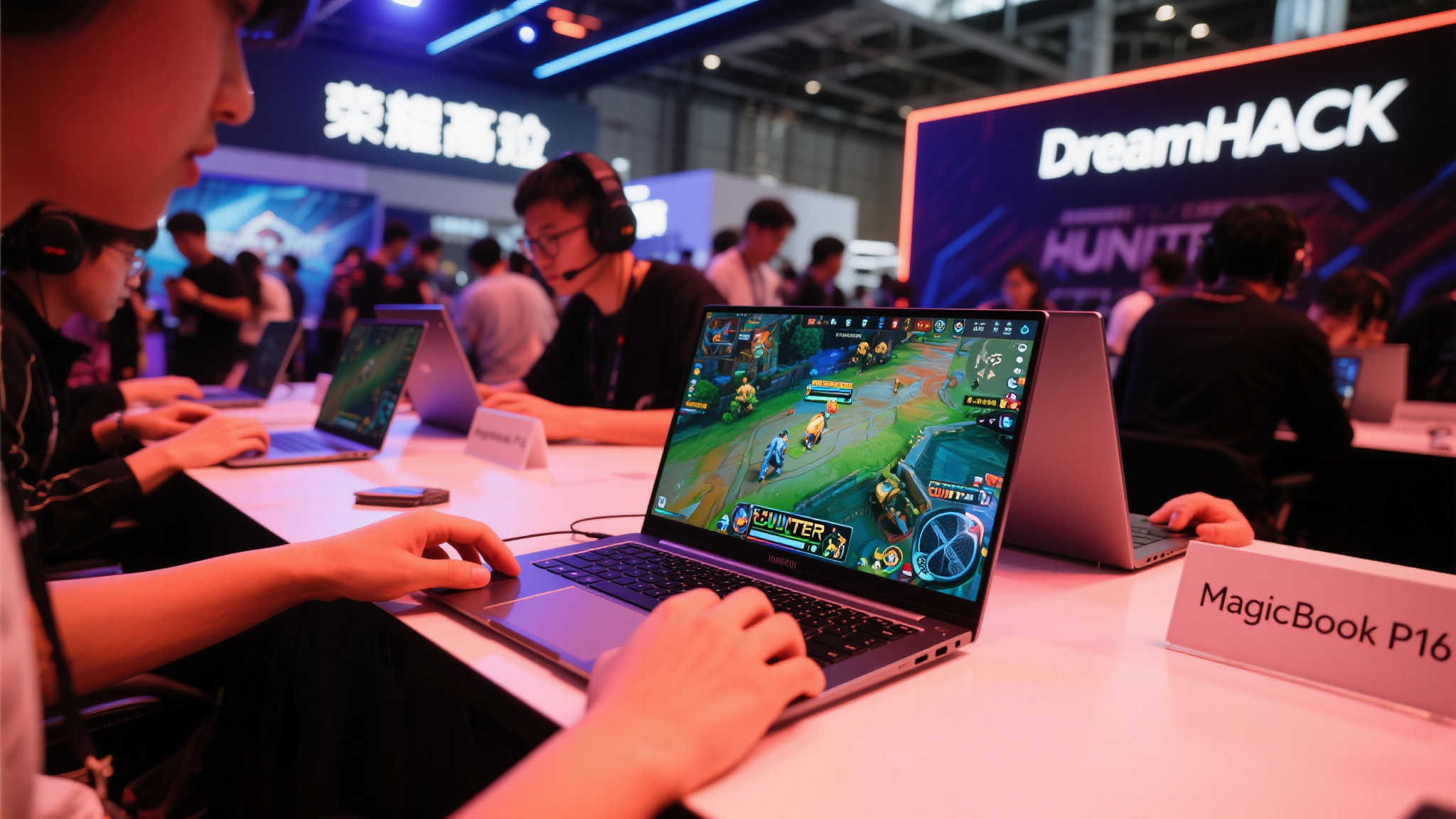 荣耀MagicBook Pro 16 HUNTER亮相DreamHack嘉年华,体验区变身热血开黑战场 作为荣耀旗下的全新力作,MagicBoo